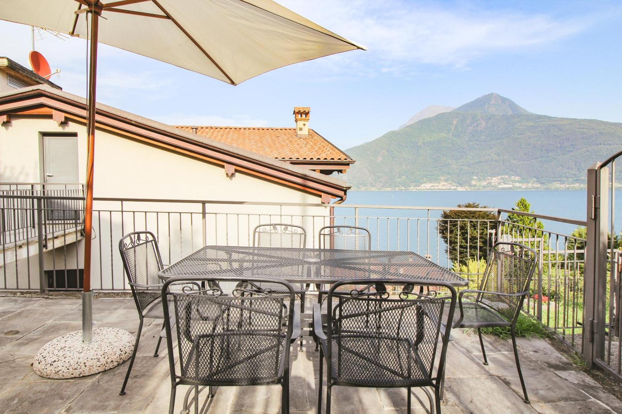 Appartamento Al Porto Pianello Del Lario Екстер'єр фото